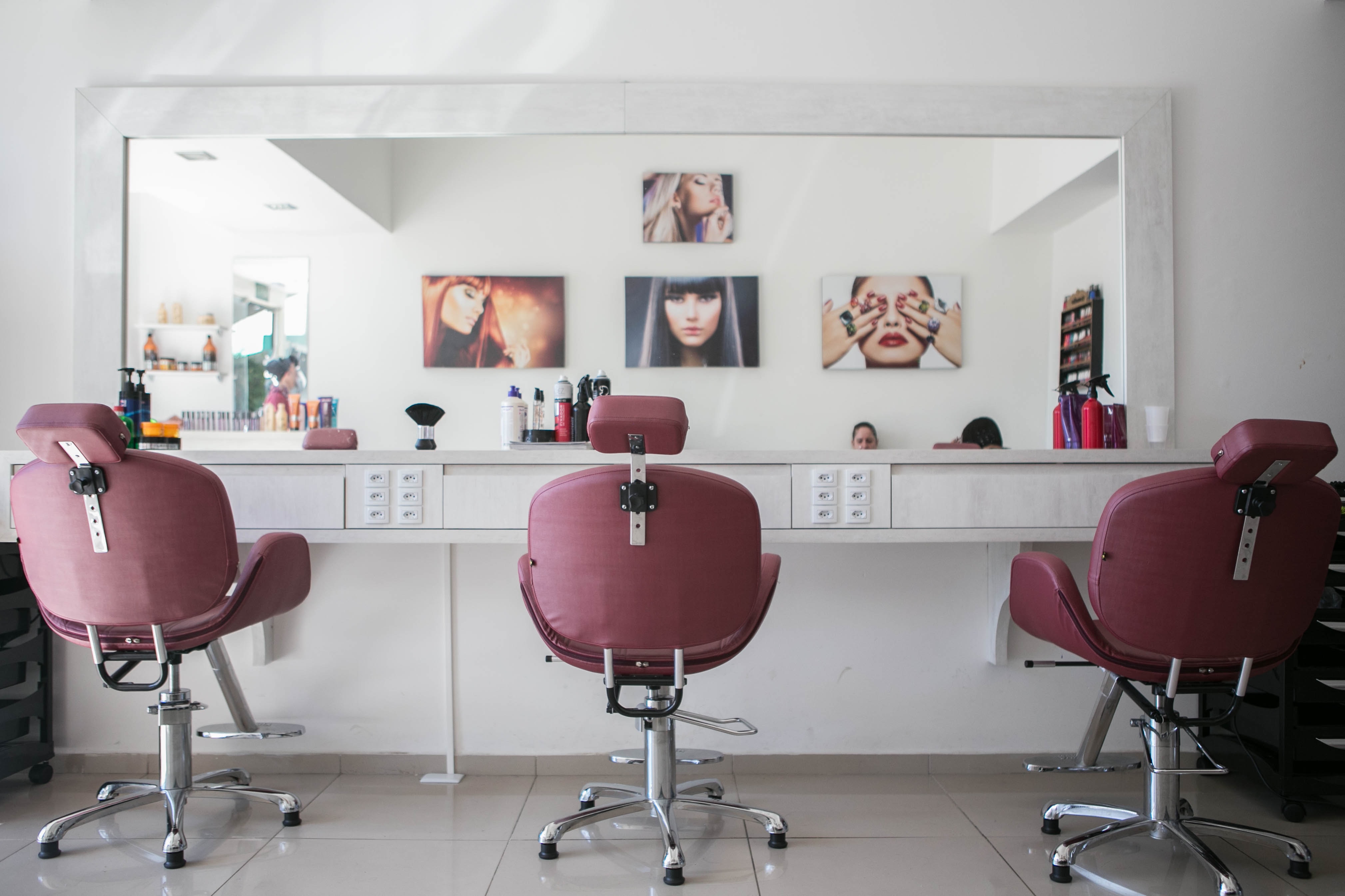 photo representing a hair salon